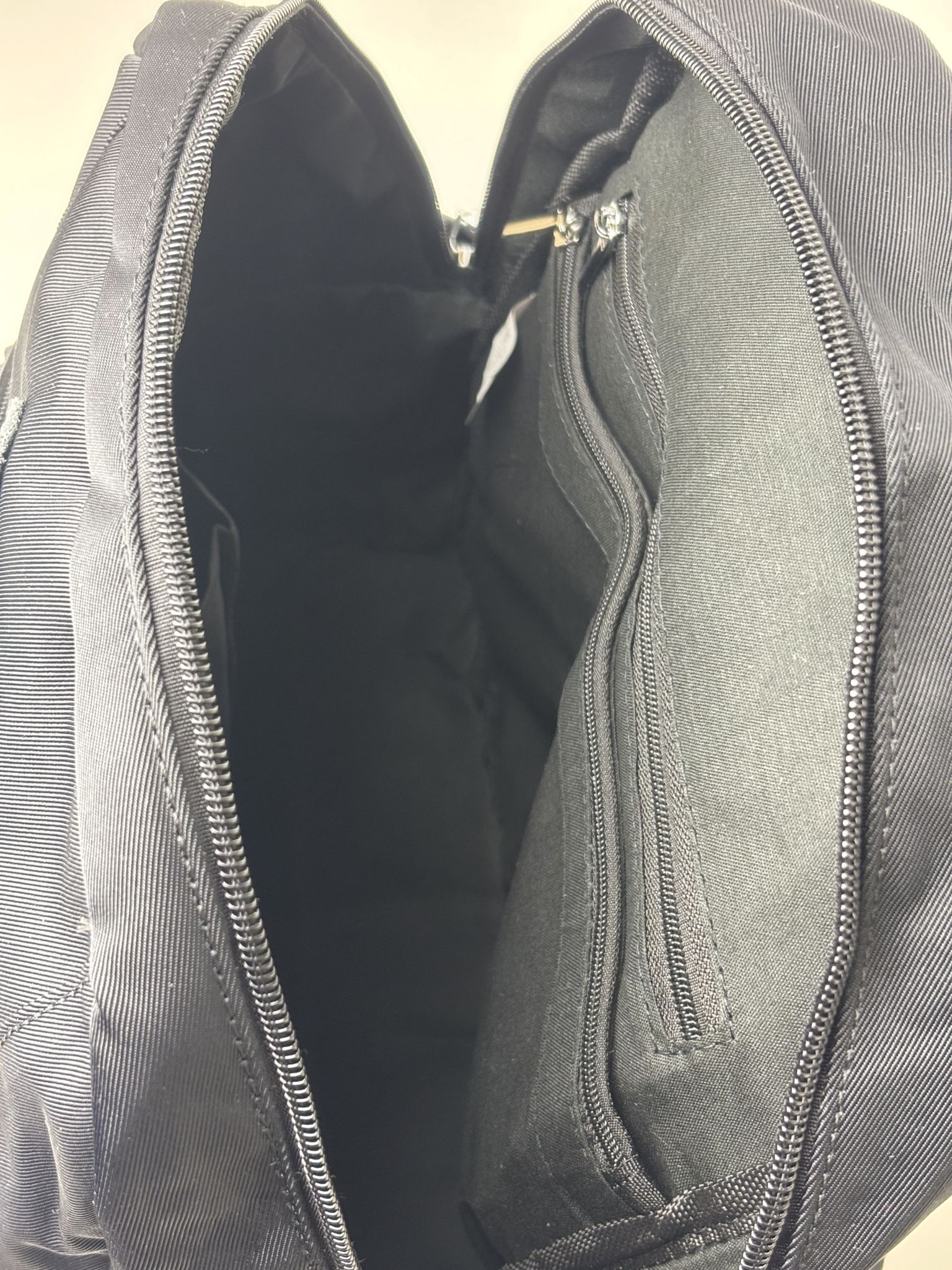 Lekki plecak ortalionowy na co dzień Gigi Bags czarny - obrazek 5
