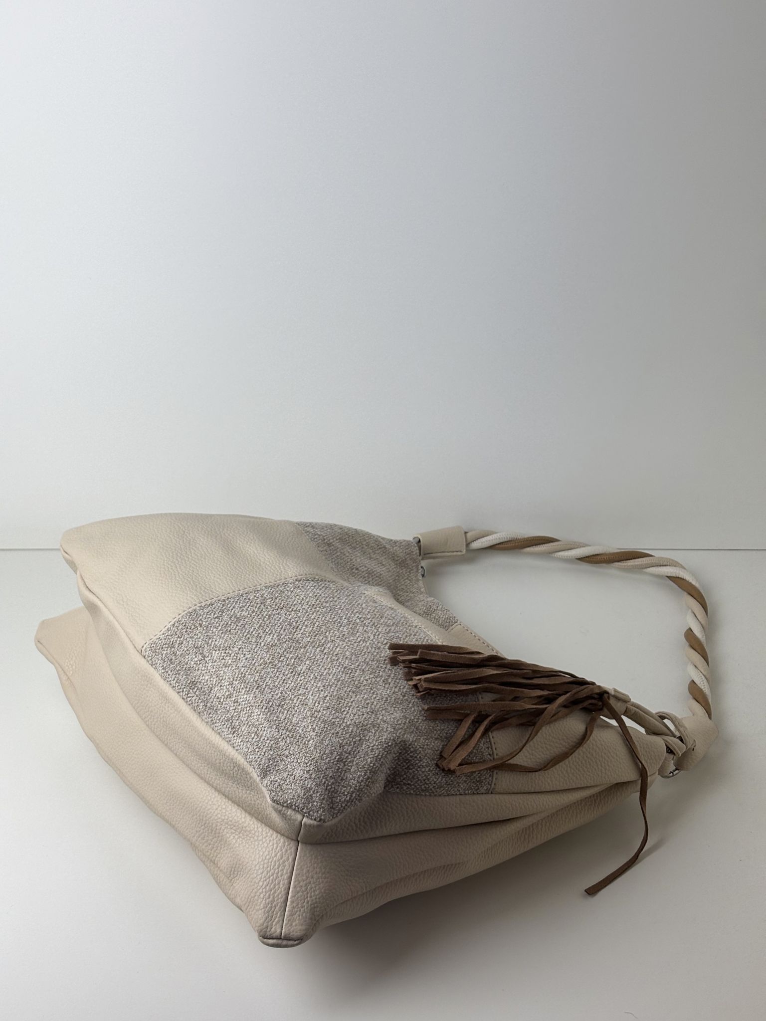 Torebka worek ze wzorem w kostkę i plecionym uchem Maxfly khaki - obrazek 4